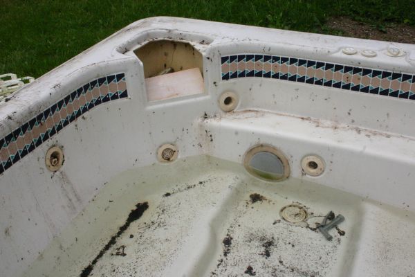 Hot Tub Removal in Snohomish