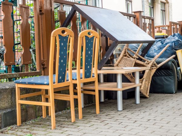 Table Disposal in Snohomish